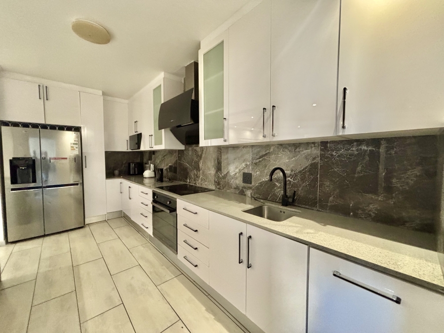To Let 3 Bedroom Property for Rent in Parklands Western Cape